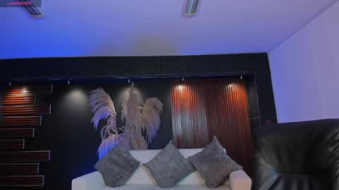 aidajoness online show from September 2025 12:49:01 PM