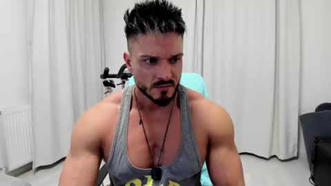 aidandark0 online show from November 2025 04:42:01 PM