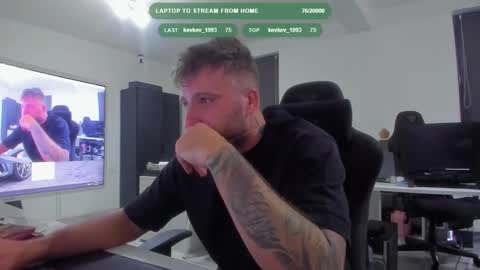 Snapshot of aidenmatthew chatting on October 2025 08:50:02 PM Aiden online show from October 2025 08:50:02 PM