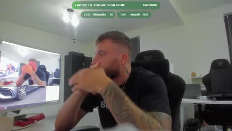 Snapshot of aidenmatthew chatting on October 2025 08:56:02 AM Aiden online show from October 2025 08:56:02 AM