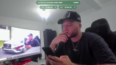 Snapshot of aidenmatthew chatting on October 2025 06:05:02 PM Aiden online show from October 2025 06:05:02 PM