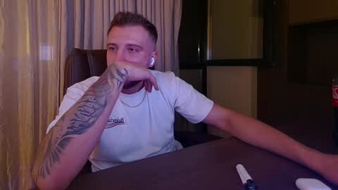 Snapshot of aidenmatthew chatting on November 2025 08:40:02 PM Aiden online show from November 2025 08:40:02 PM