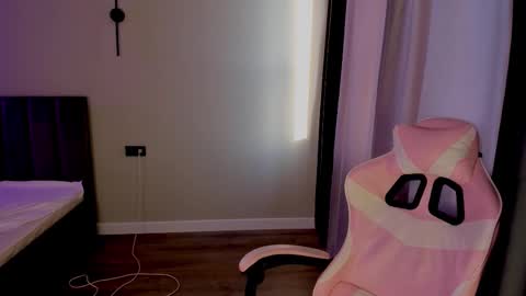 aiko_mainee online show from February 2026 03:38:02 AM