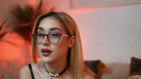  Aileen  online show from February 2026 10:44:01 PM