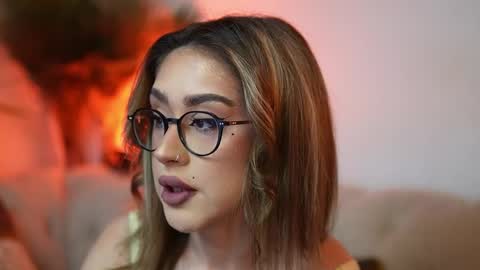  Aileen  online show from April 2026 08:22:01 PM