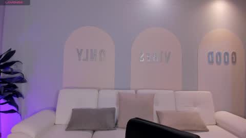  AILEEN VEGA  online show from February 2025 11:20:02 AM