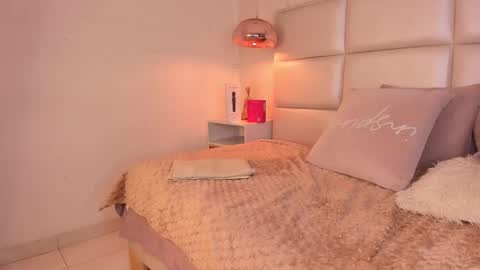 Aily Yozuko online show from October 2025 02:59:01 AM