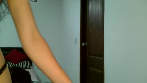 J  online show from September 2025 03:46:02 PM