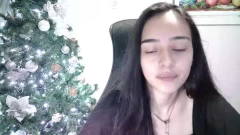 Snapshot of aineangeel chatting on December 2024 12:55:02 AM AINE online show from December 2024 12:55:02 AM