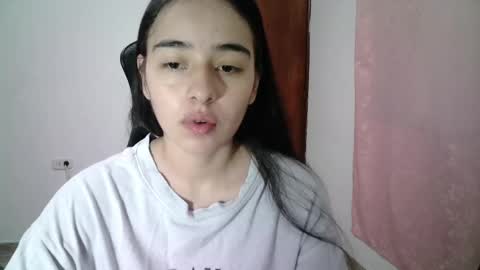 Snapshot of aineangeel chatting on September 2025 01:11:01 AM AINE online show from September 2025 01:11:01 AM