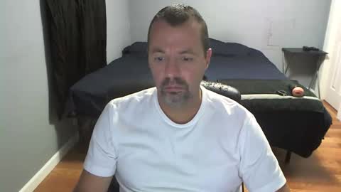 Daddy online show from October 2025 10:19:01 PM
