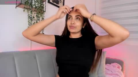 Aisha online show from February 2026 11:04:02 PM