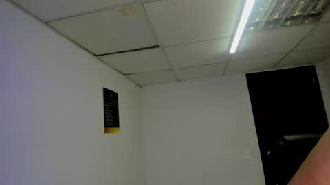 Aisha online show from March 2026 04:40:01 AM