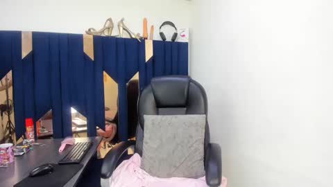 Aisha online show from April 2026 03:53:02 AM