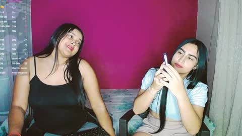 aisha_stacey0410 online show from February 2025 03:00:02 AM