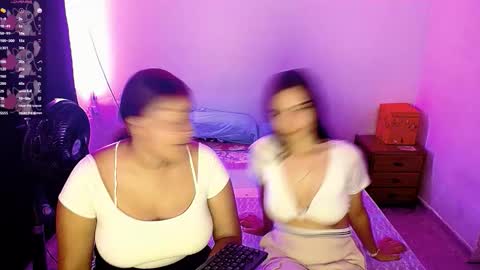 aisha_stacey0410 online show from October 2025 01:18:01 AM