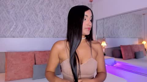 Aisha online show from March 2025 03:18:02 PM