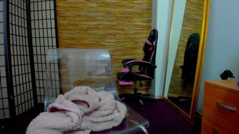 Aisha online show from February 2026 05:11:02 AM