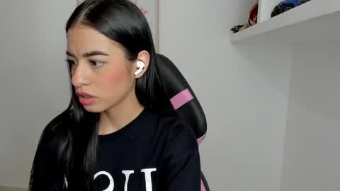 VALENTINA  independent online show from February 2025 10:11:02 PM