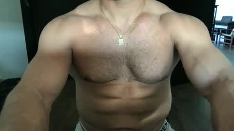 Aitor bigcock online show from March 2026 04:56:01 PM