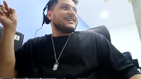 Esteban online show from December 2024 05:04:02 AM