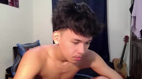 Snapshot of aj_daksxx chatting on May 2026 07:14:02 AM aj_daksxx online show from May 2026 07:14:02 AM