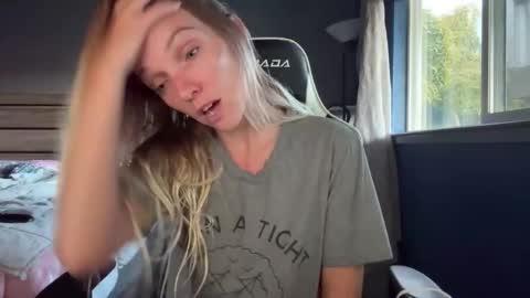 AJ online show from April 2026 02:10:01 AM