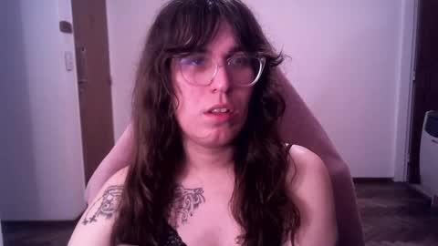 Snapshot of akamedolle chatting on November 2025 05:52:02 AM Veronica Akame 3 online show from November 2025 05:52:02 AM