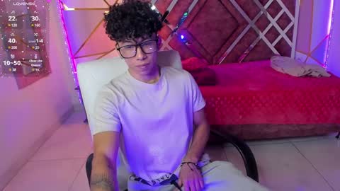 akazaboy online show from February 2025 04:14:01 AM