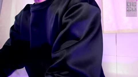 Snapshot of akazaboy chatting on May 2026 04:53:01 AM akazaboy online show from May 2026 04:53:01 AM