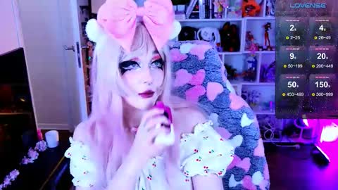 Snapshot of aki__ra chatting on February 2026 12:09:01 AM Aki online show from February 2026 12:09:01 AM