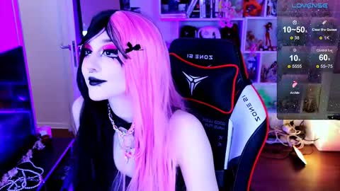 Snapshot of aki__ra chatting on March 2026 09:32:01 PM Aki online show from March 2026 09:32:01 PM