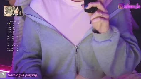 Snapshot of akiame_ chatting on April 2026 08:31:02 PM Liza online show from April 2026 08:31:02 PM