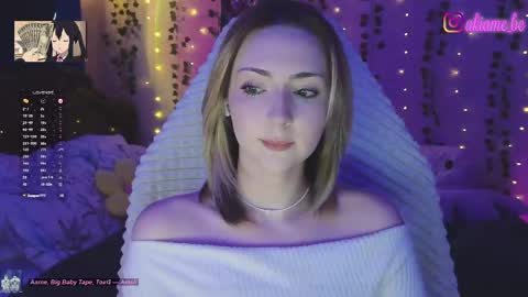Snapshot of akiame_ chatting on April 2026 08:18:01 PM Liza online show from April 2026 08:18:01 PM