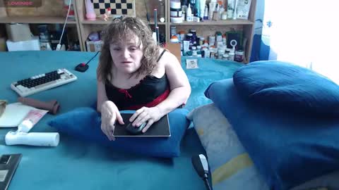 Natalie online show from October 2025 08:04:02 AM