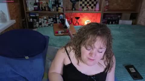 Natalie online show from November 2025 02:01:02 AM