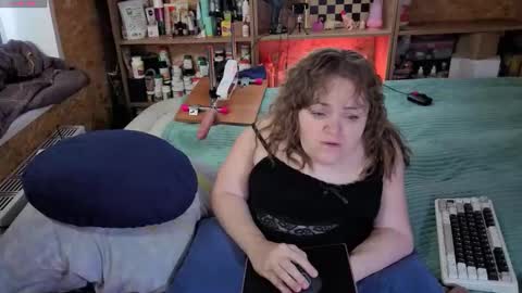 Natalie online show from November 2025 04:54:02 AM