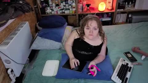 Natalie online show from November 2025 11:33:02 AM