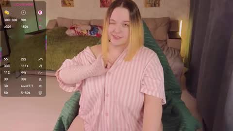 Aki online show from November 2025 11:10:02 AM