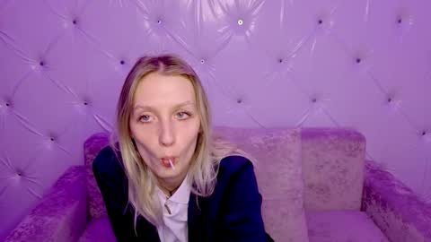 akiro_kim online show from March 2026 02:41:02 AM