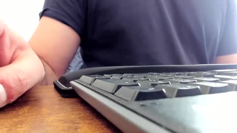 Snapshot of aladdinsimon chatting on January 2025 08:13:01 PM Aladdin online show from January 2025 08:13:01 PM