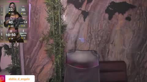 ALAHIA online show from April 2026 06:12:01 PM