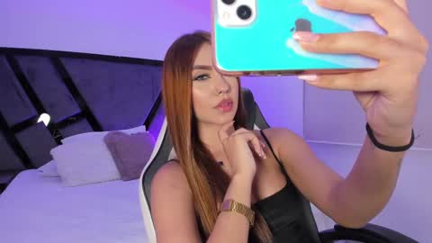 Snapshot of alahiaa1_ chatting on September 2025 03:55:02 AM Alahia online show from September 2025 03:55:02 AM