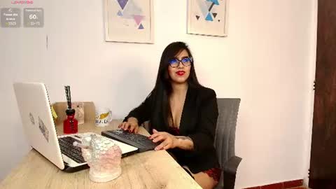 alahiacolucci online show from June 2026 01:10:02 PM