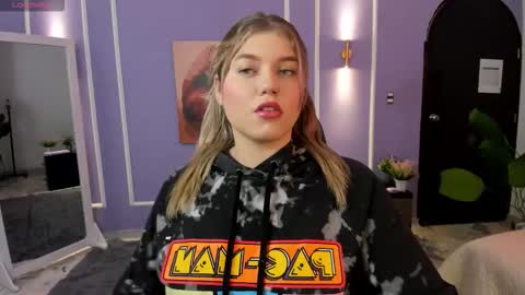 Alaia online show from November 2025 12:59:01 PM