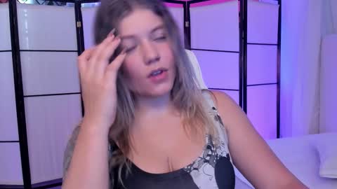 Alaia online show from March 2026 08:01:01 PM