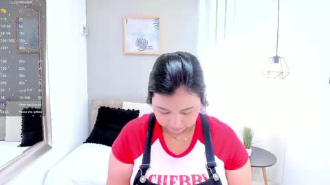Snapshot of alaiasmile_ chatting on May 2026 07:30:02 PM online show from May 2026 07:30:02 PM