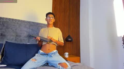 Snapshot of alan_bless18 chatting on November 2025 07:02:01 PM ALAN online show from November 2025 07:02:01 PM