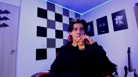 Alan Boy online show from December 2025 12:00:01 PM