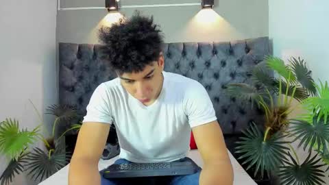 Alan online show from December 2025 01:49:01 PM